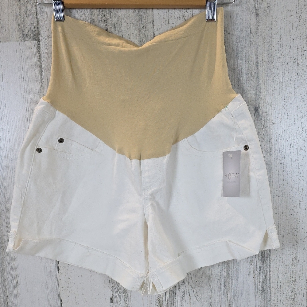 a.glow Cream White Maternity Denim Slim Hip 4.75" Inseam Shorts Size 10 NEW